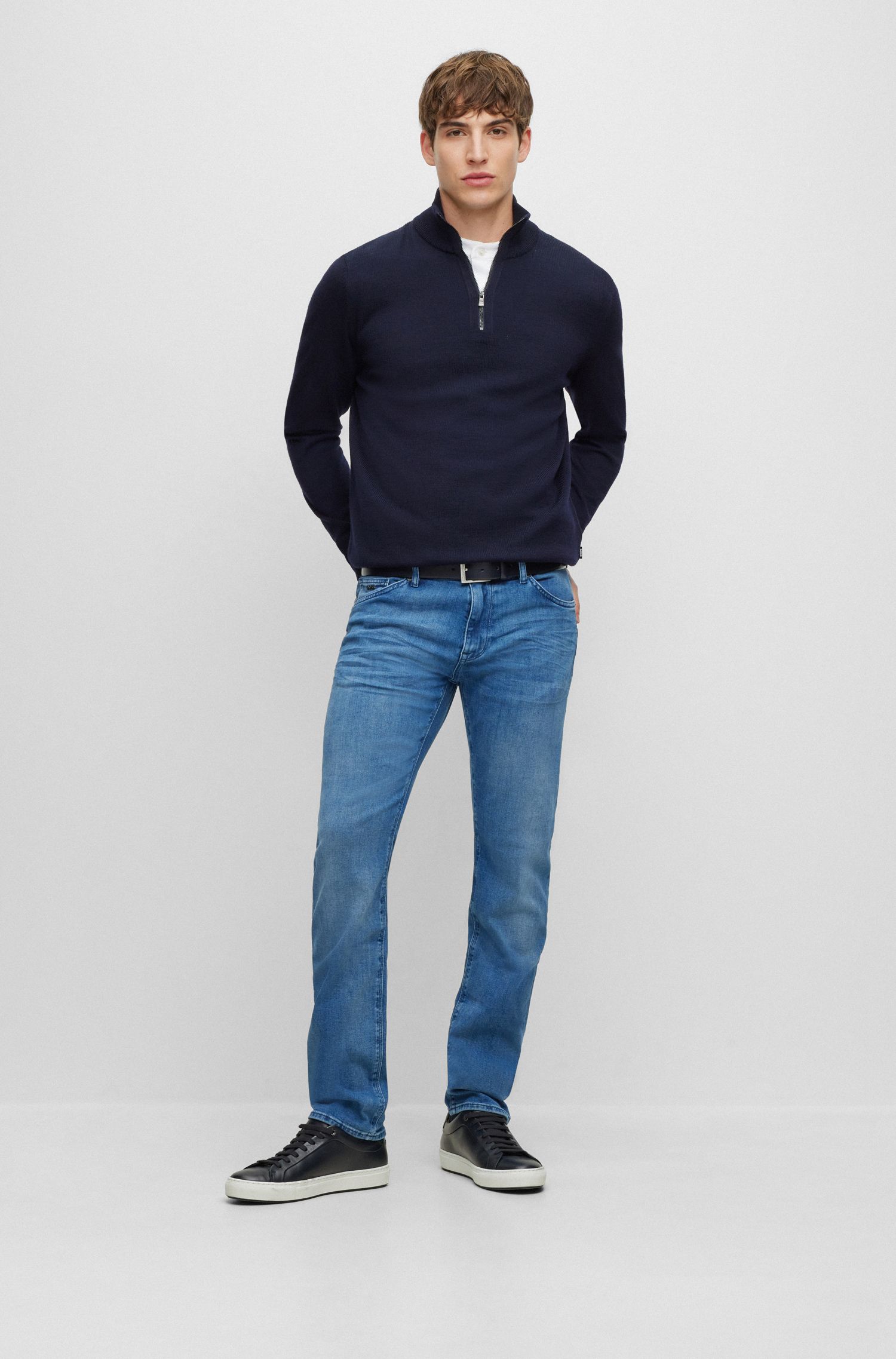 常规版型蓝色意大利羊绒质感牛仔裤
