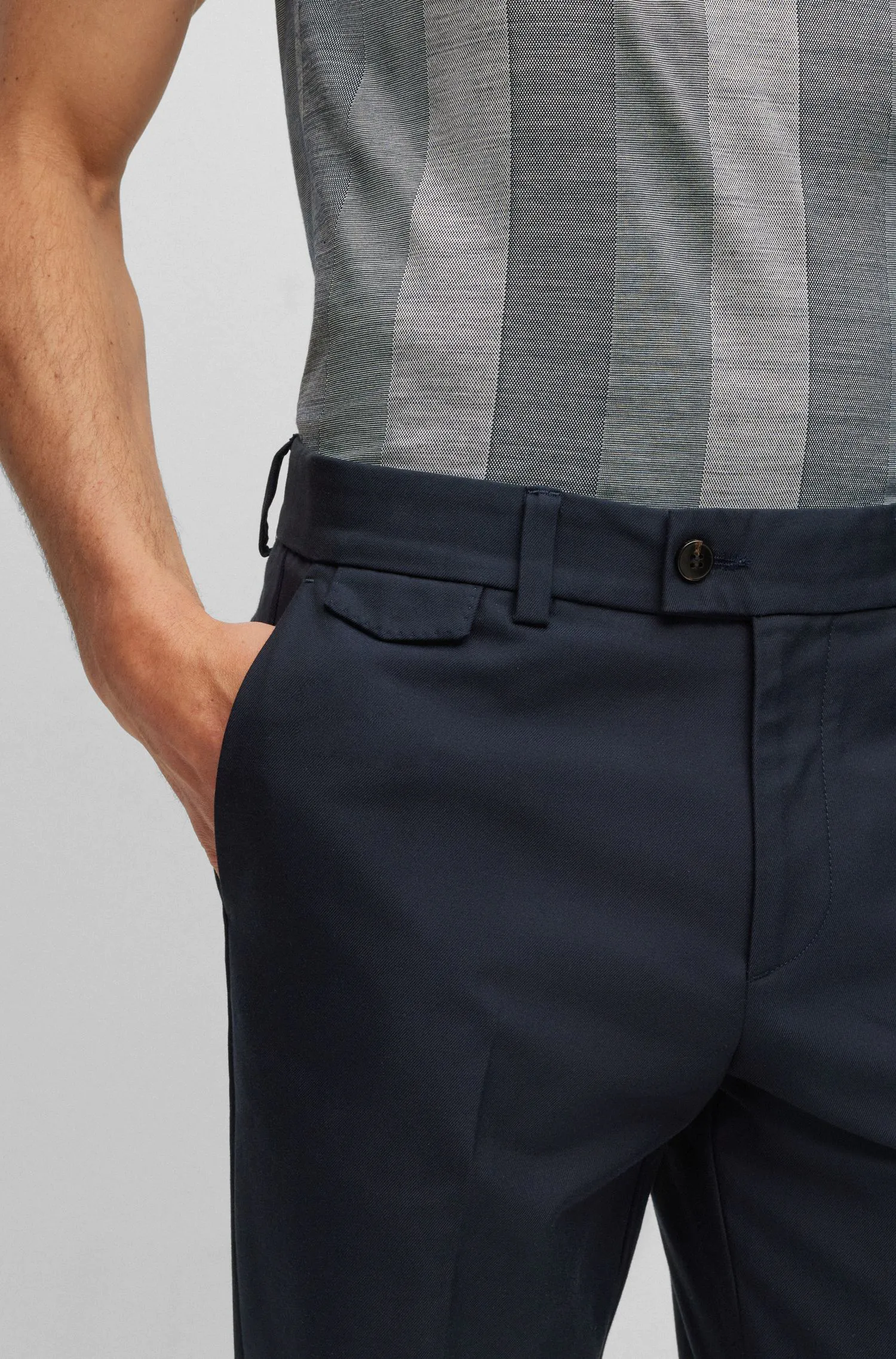 棉质混纺斜纹布面料锥形版型长裤