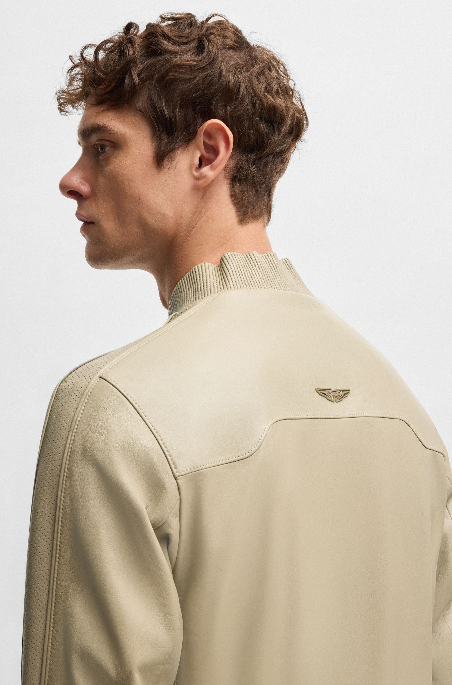 BOSS x ASTON MARTIN 孔眼细节夹克