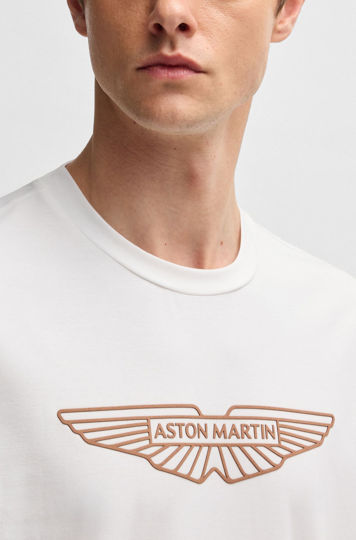 BOSS x ASTON MARTIN 徽标艺术图案弹力棉质 T 恤