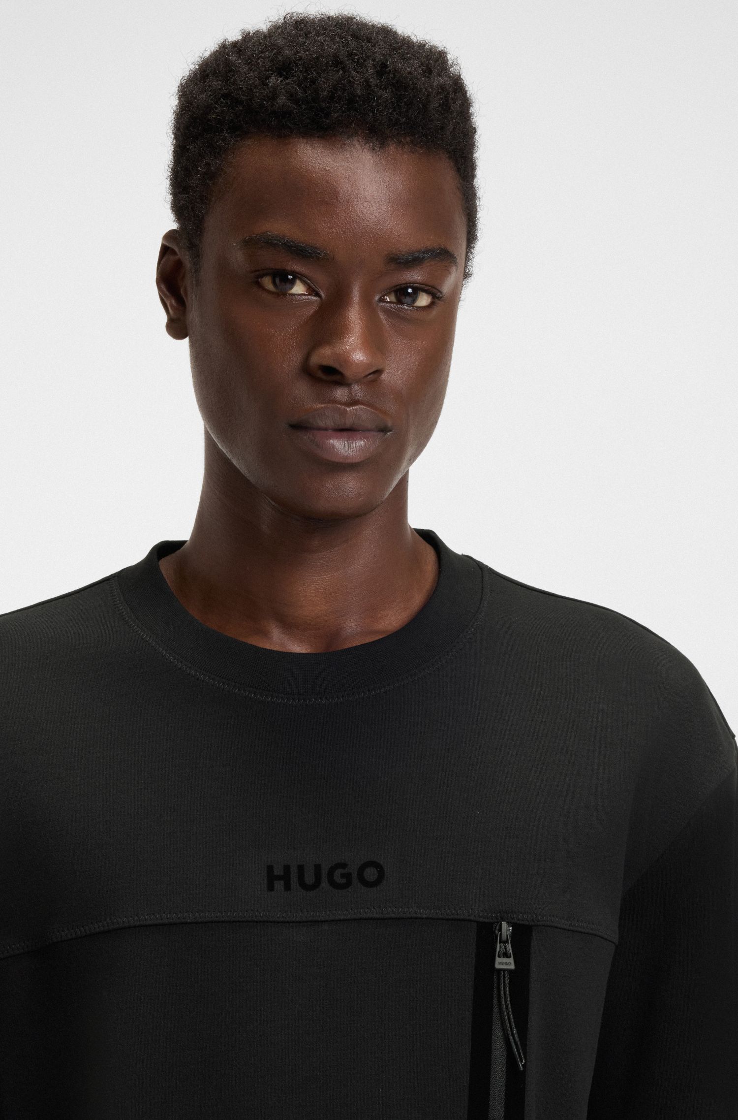 【HUGO雨果】反光装饰细节棉质混纺 T 恤