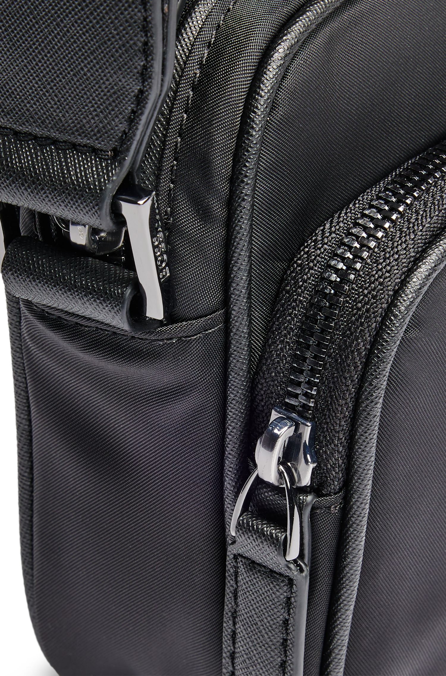 【BOSS博斯】双 B 交织字母斜挎包