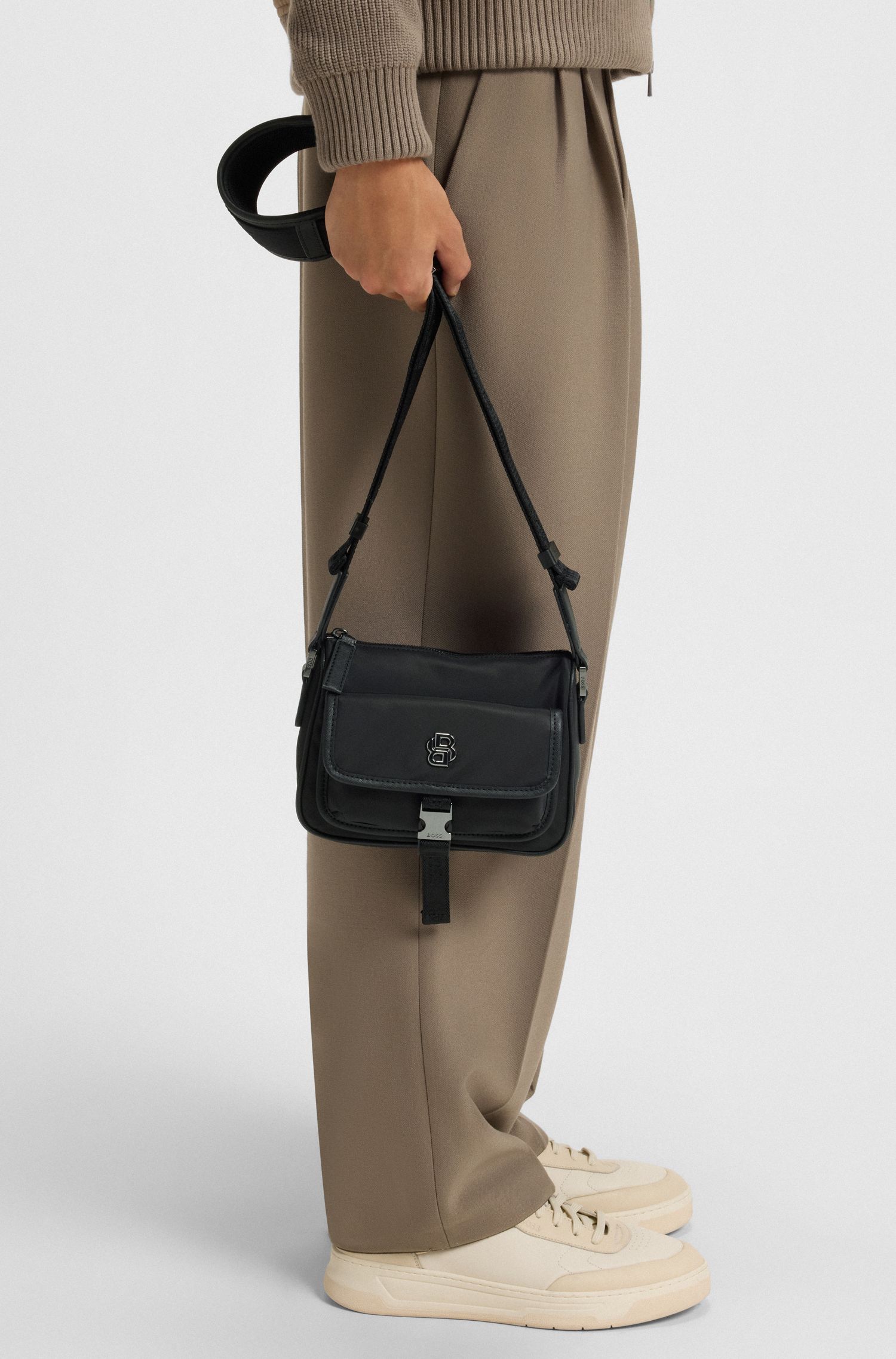 【BOSS博斯】双 B 交织字母饰边斜挎包