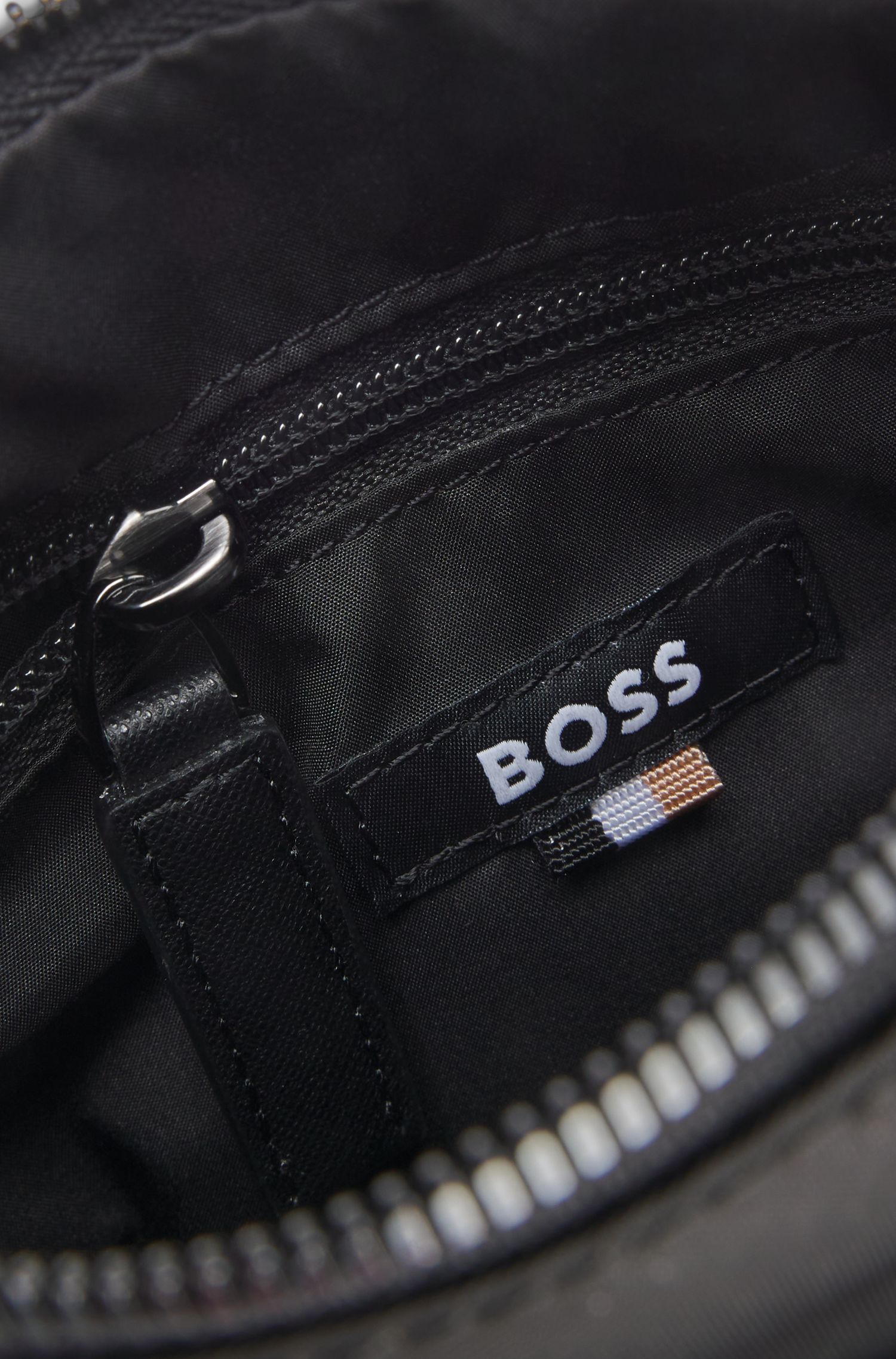 【BOSS博斯】双 B 交织字母饰边斜挎包