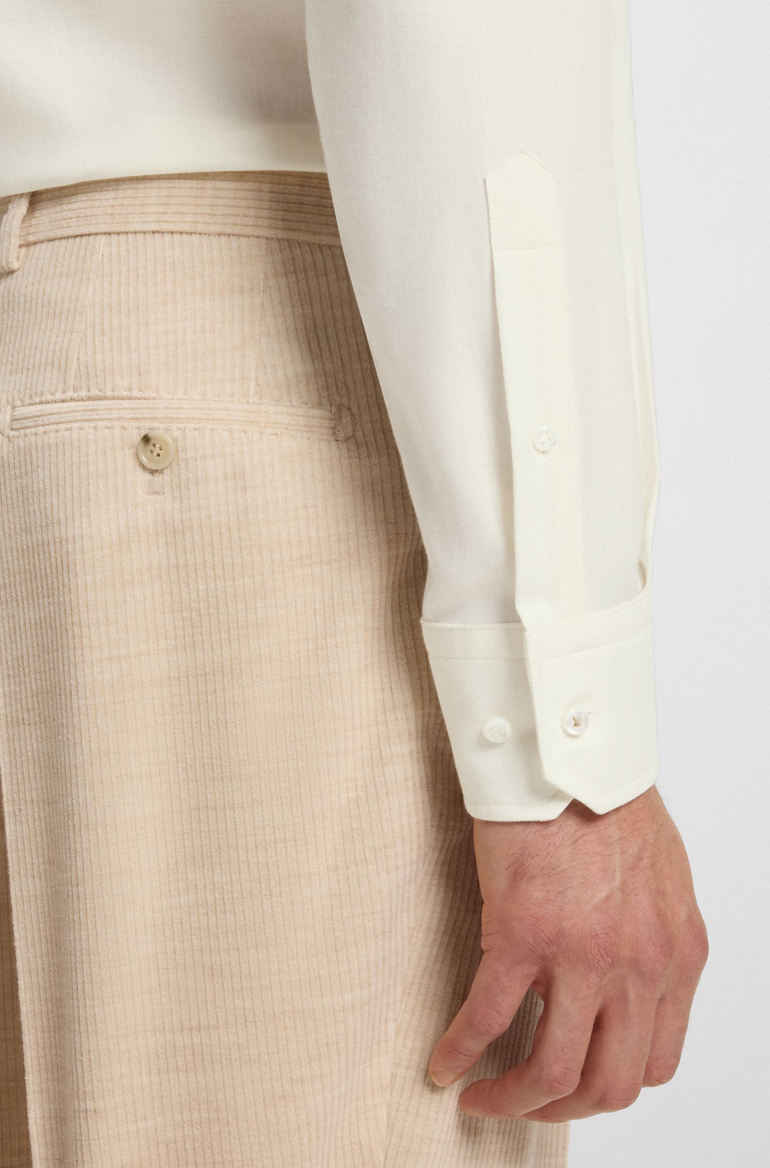 【BOSS博斯】意大利棉质羊绒斜纹布常规版型衬衫