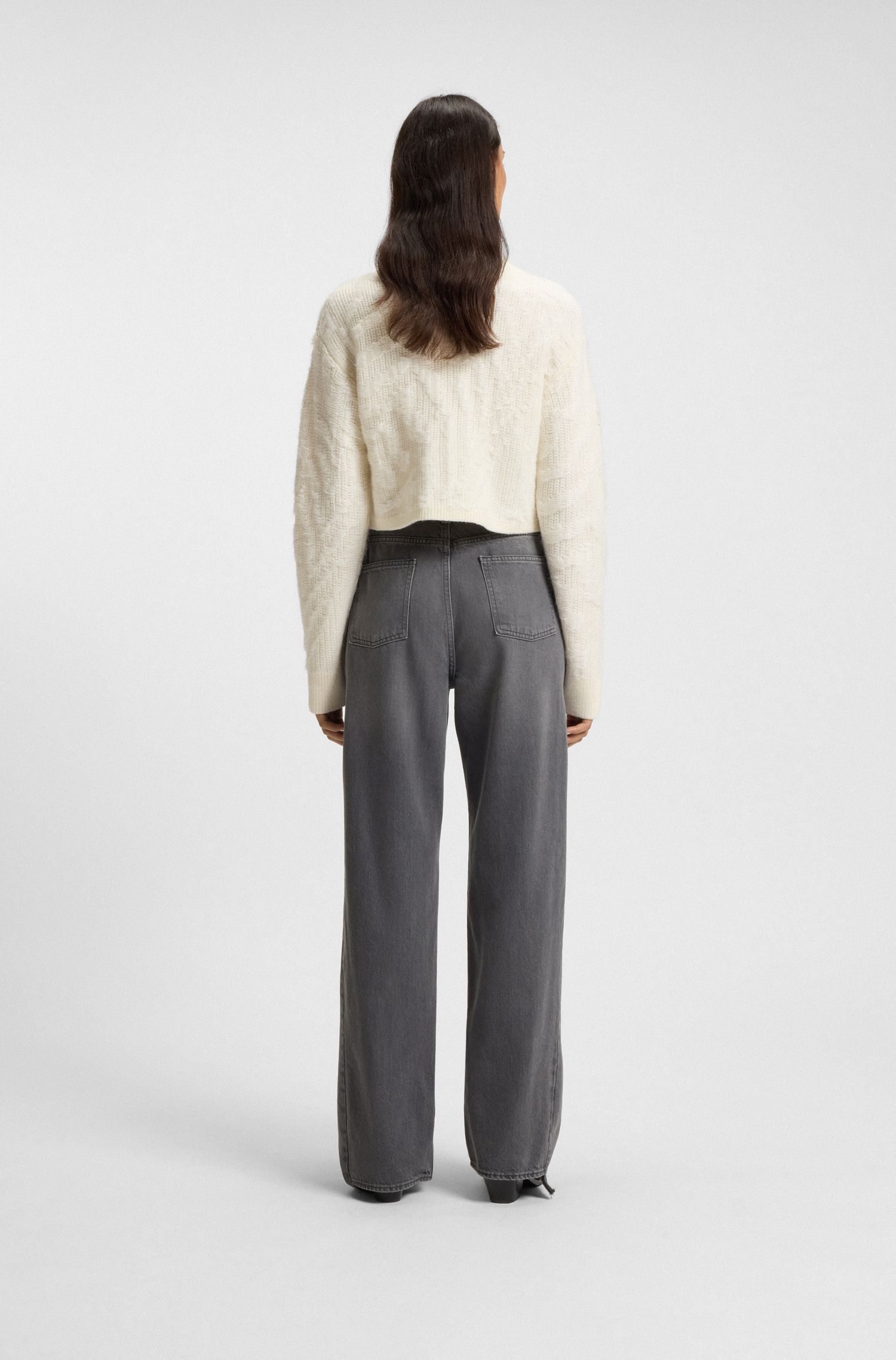 【BOSS博斯】灰色硬朗牛仔布男友风牛仔裤