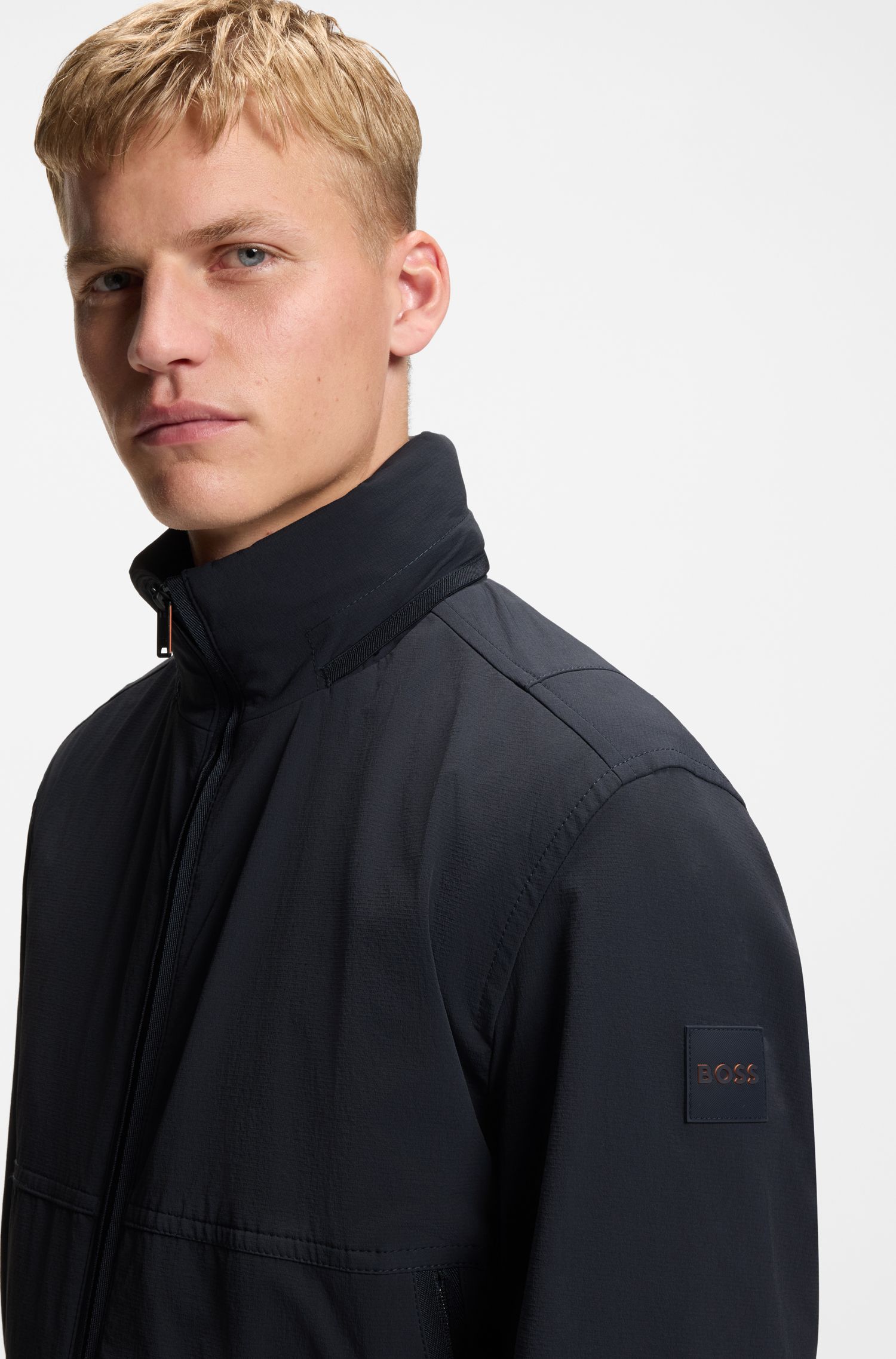 【BOSS博斯】可收纳连帽软壳面料拉链夹克