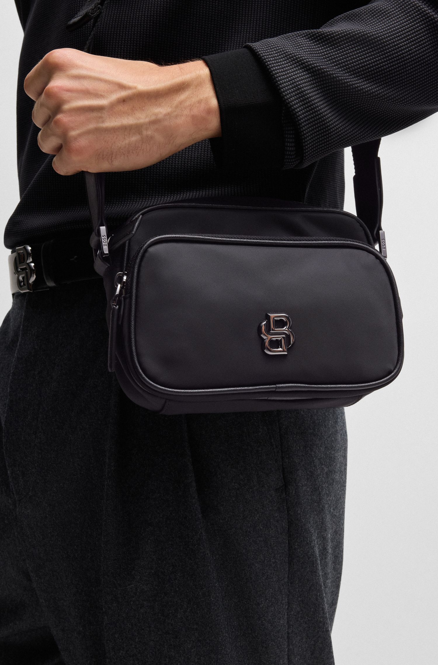 【BOSS博斯】双 B 交织字母斜挎包