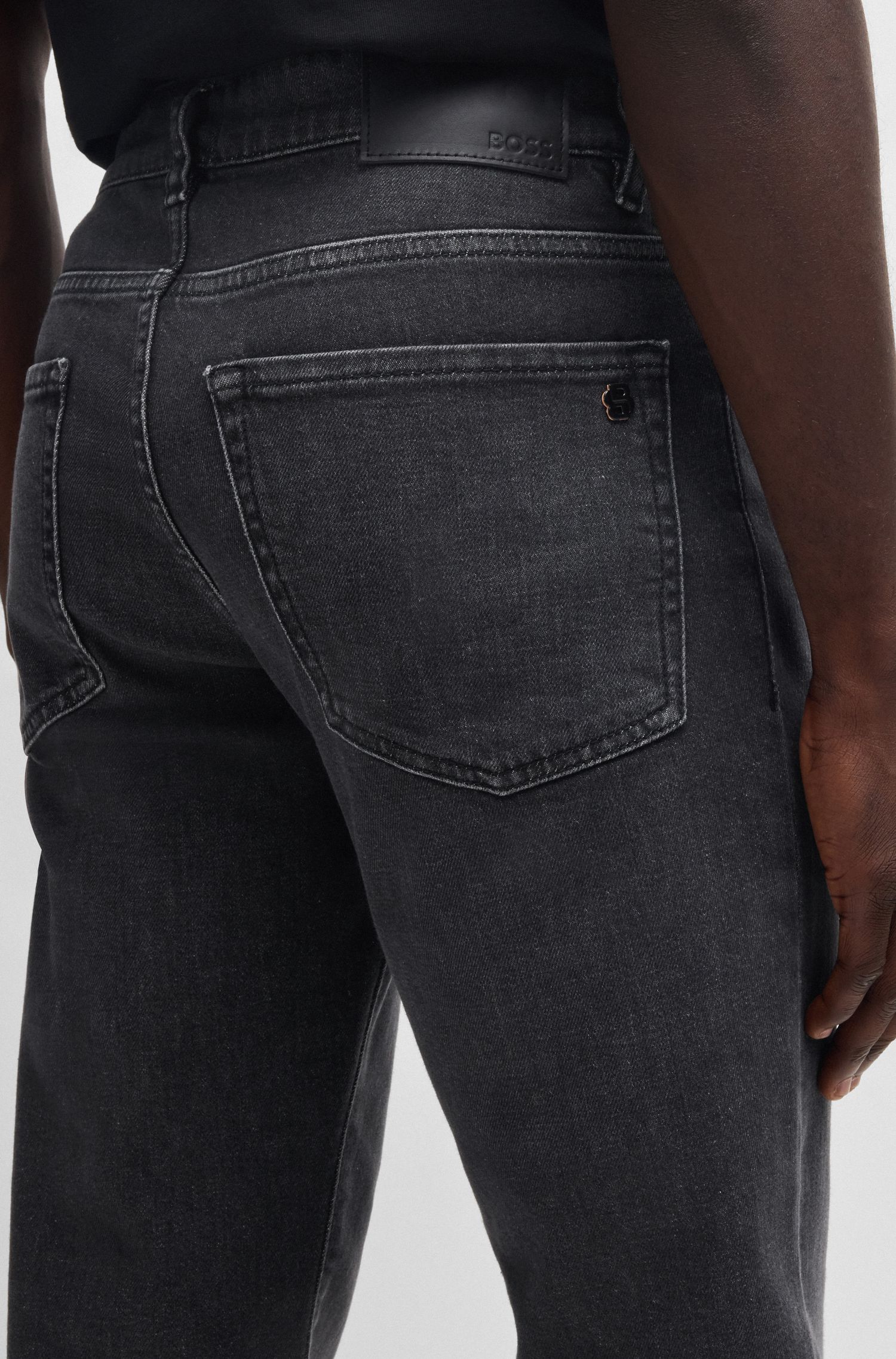 【BOSS博斯】黑色舒适弹力锥形牛仔裤