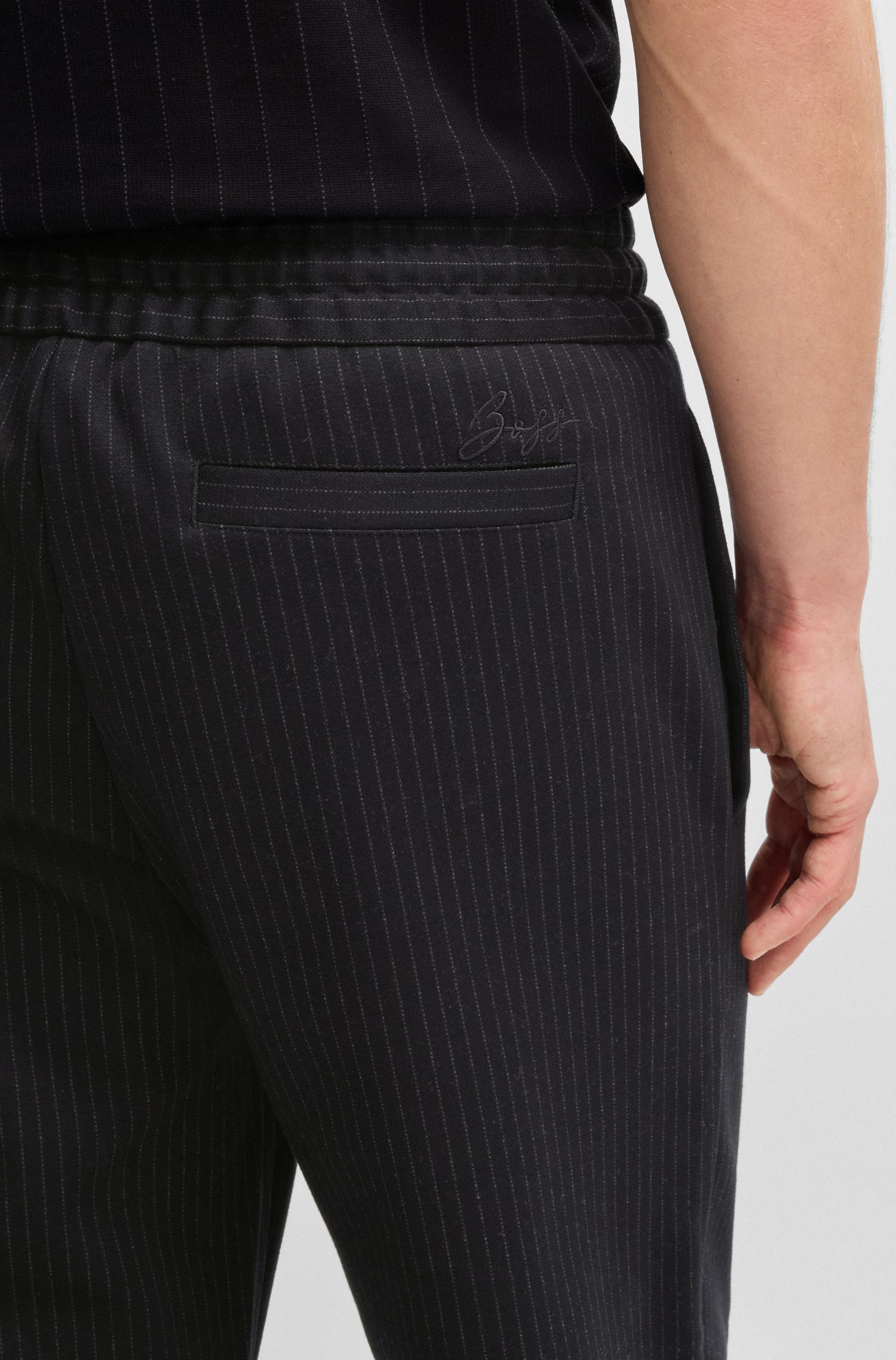 【BOSS博斯】细条纹装饰棉质混纺常规版型运动裤