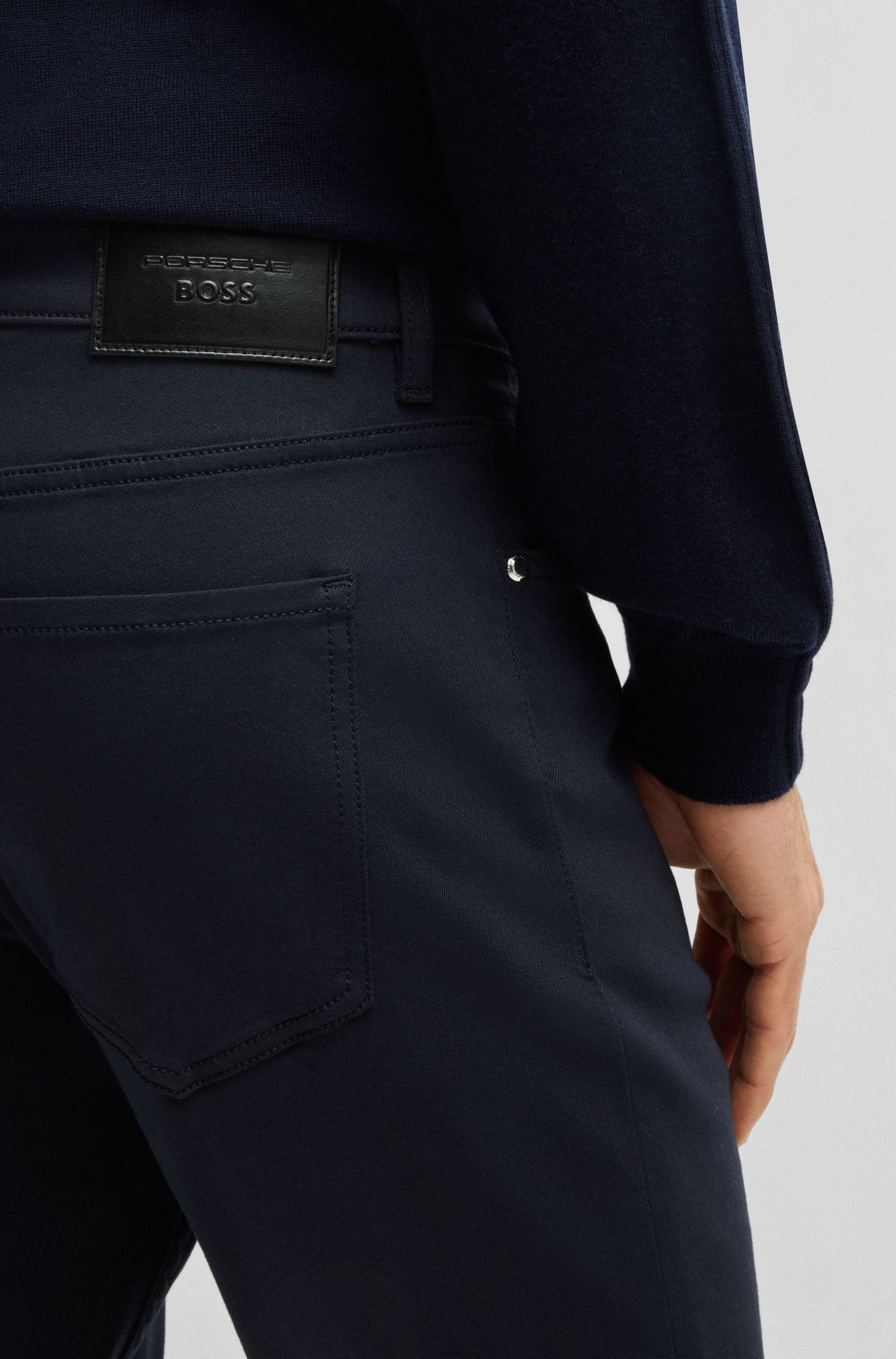 Porsche x BOSS 弹力牛仔锥形版型牛仔裤