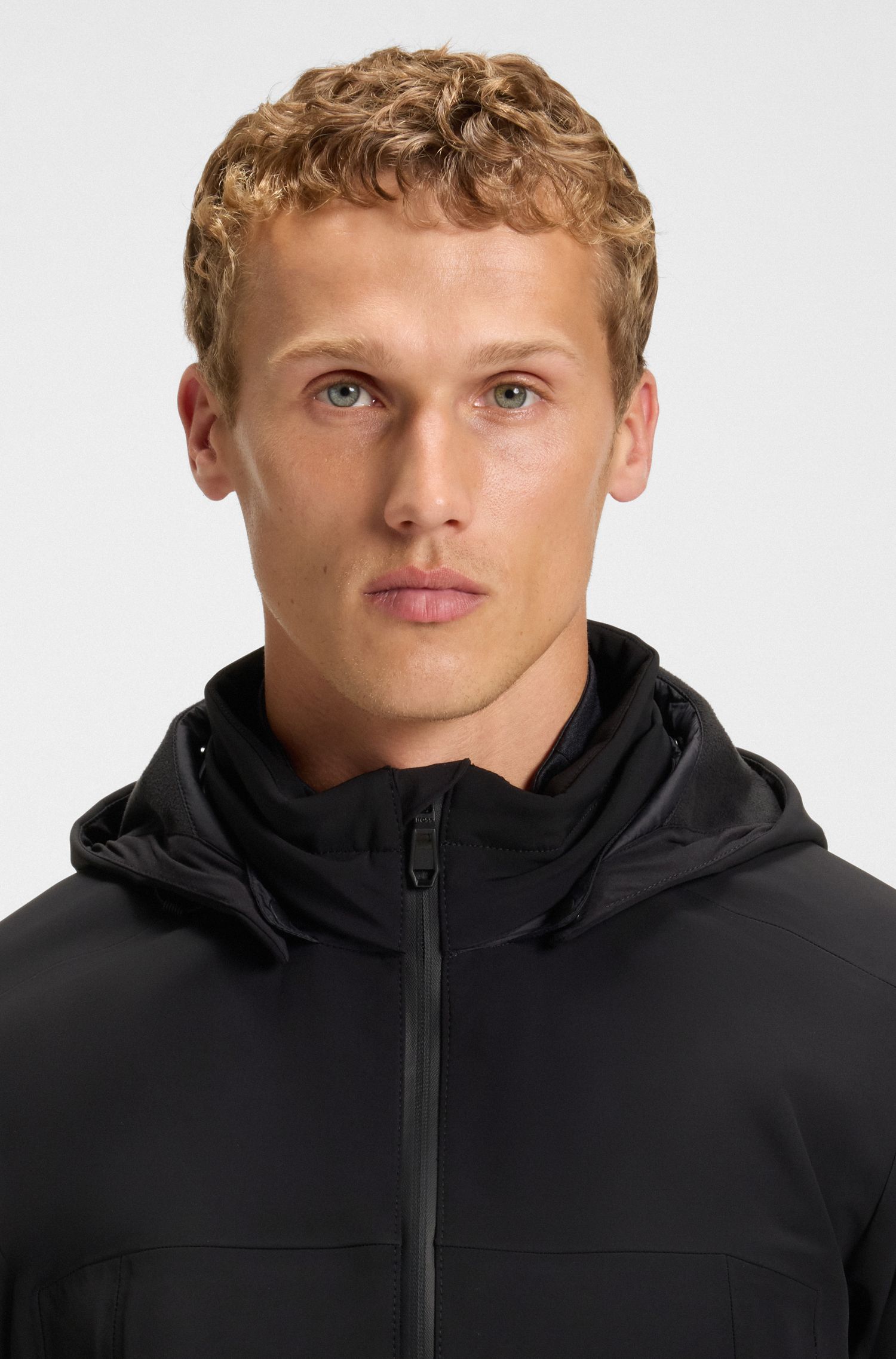 【BOSS博斯】可拆卸连帽软壳夹克