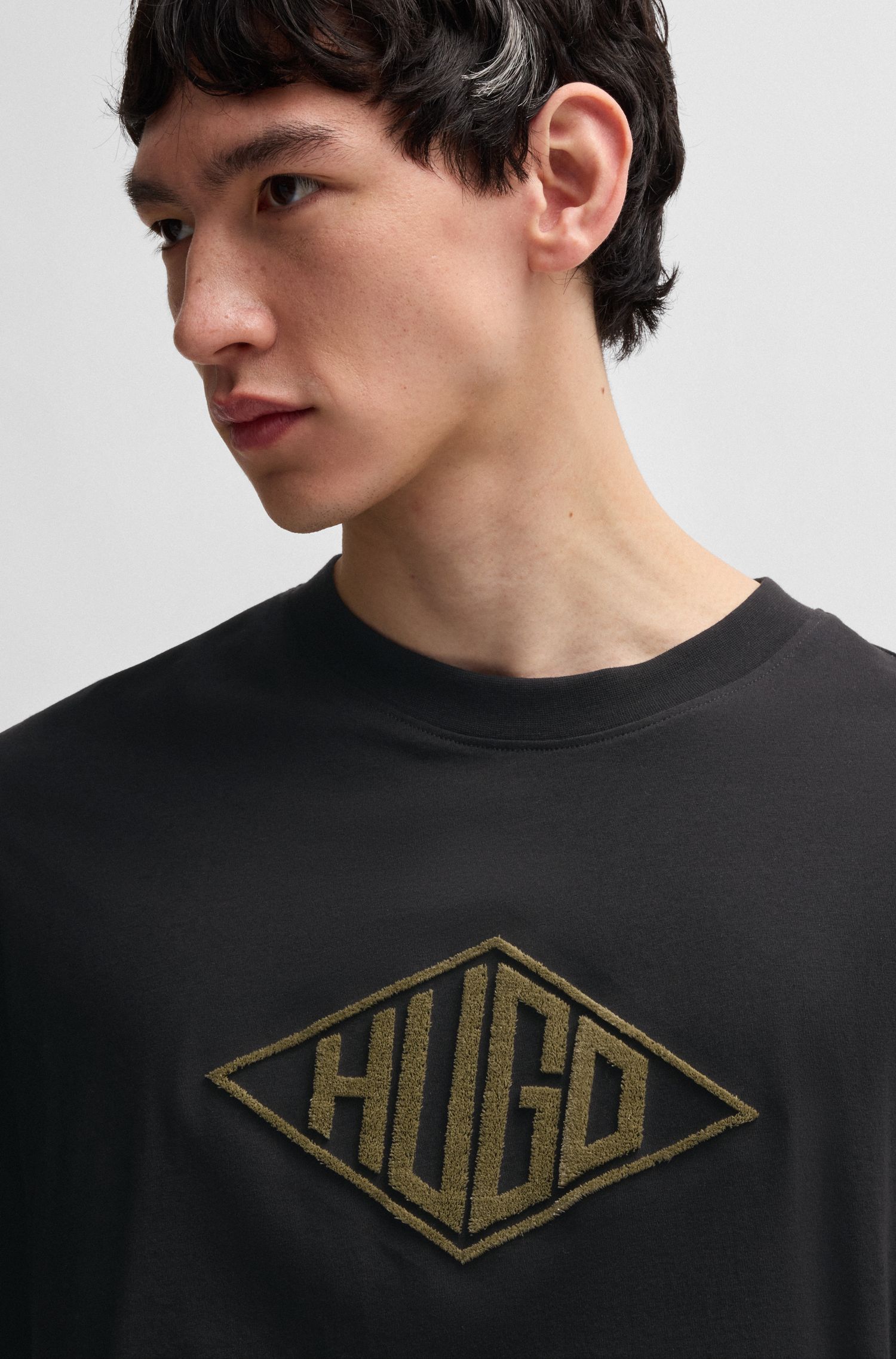 【HUGO雨果】几何造型刺绣徽标棉质平纹针织 T 恤