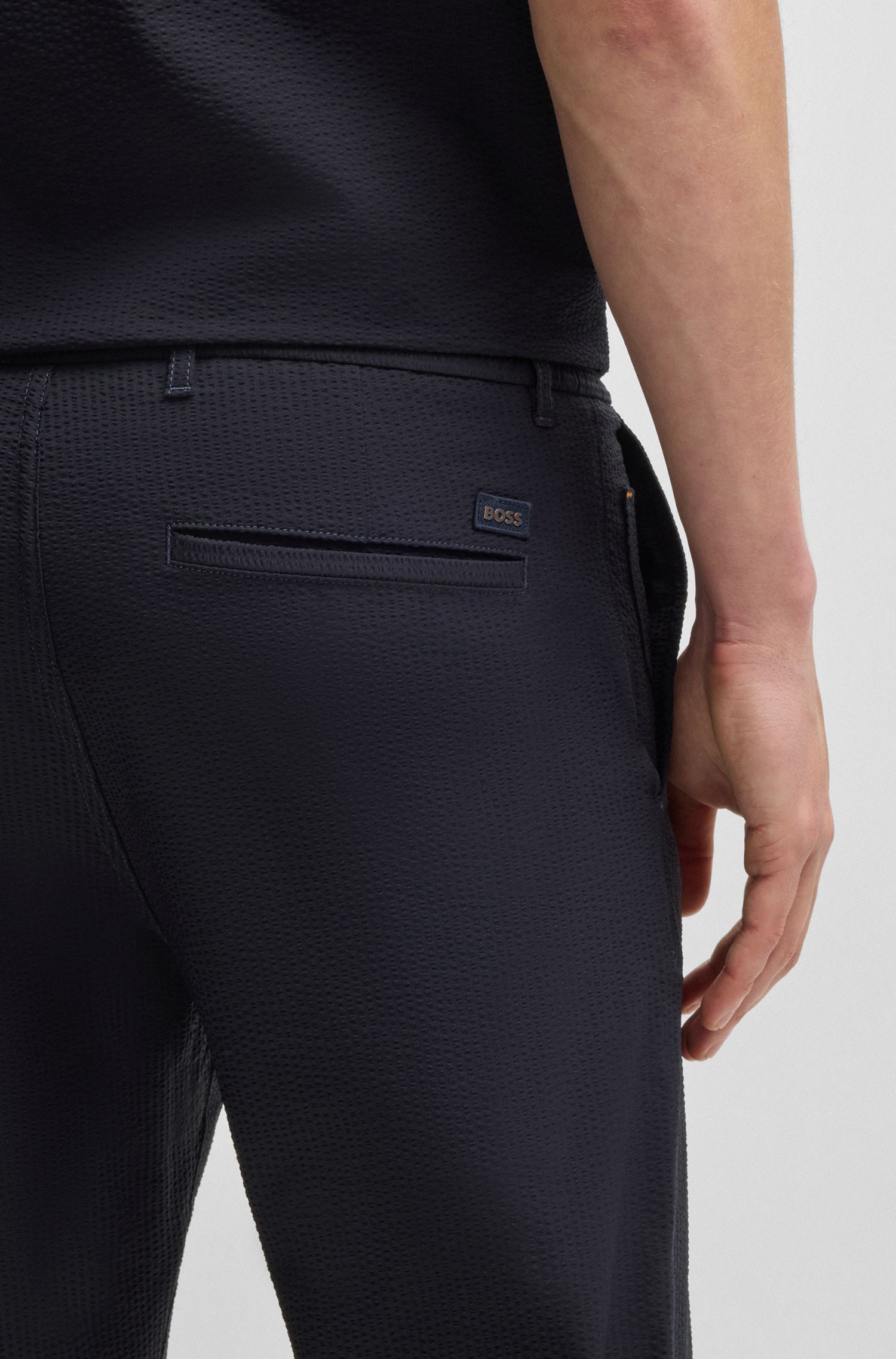 【BOSS博斯】弹力泡泡布面料锥形长裤