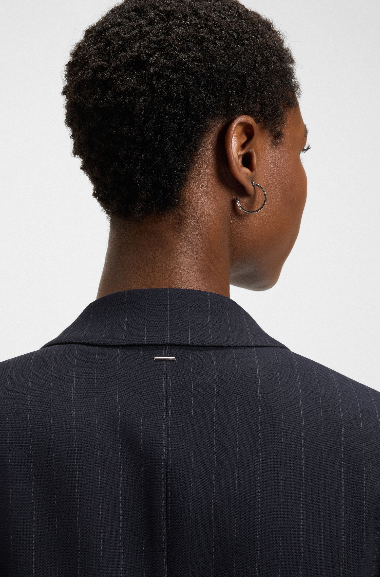 【BOSS博斯】隐藏式开合设计休闲版型细条纹运动衫夹克