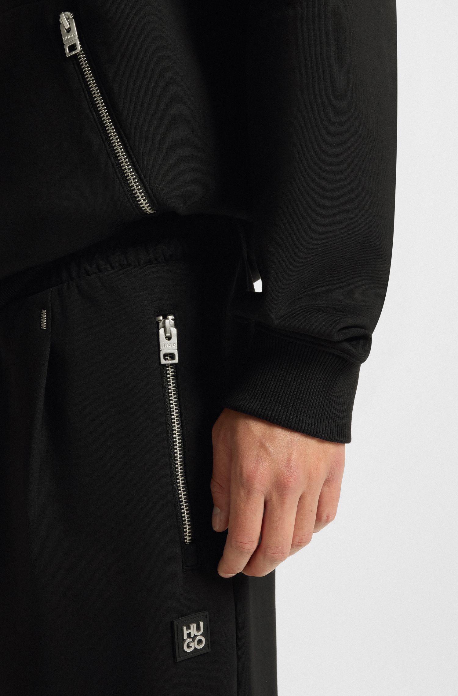 【HUGO雨果】堆叠徽标棉质混纺运动裤