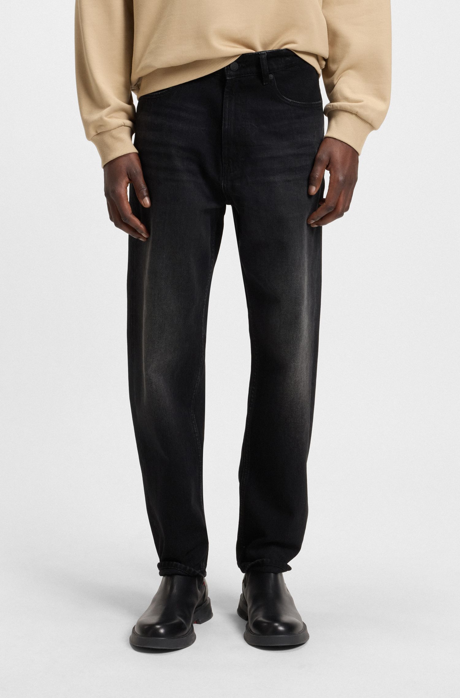 【HUGO雨果】黑色硬质牛仔布锥形牛仔裤