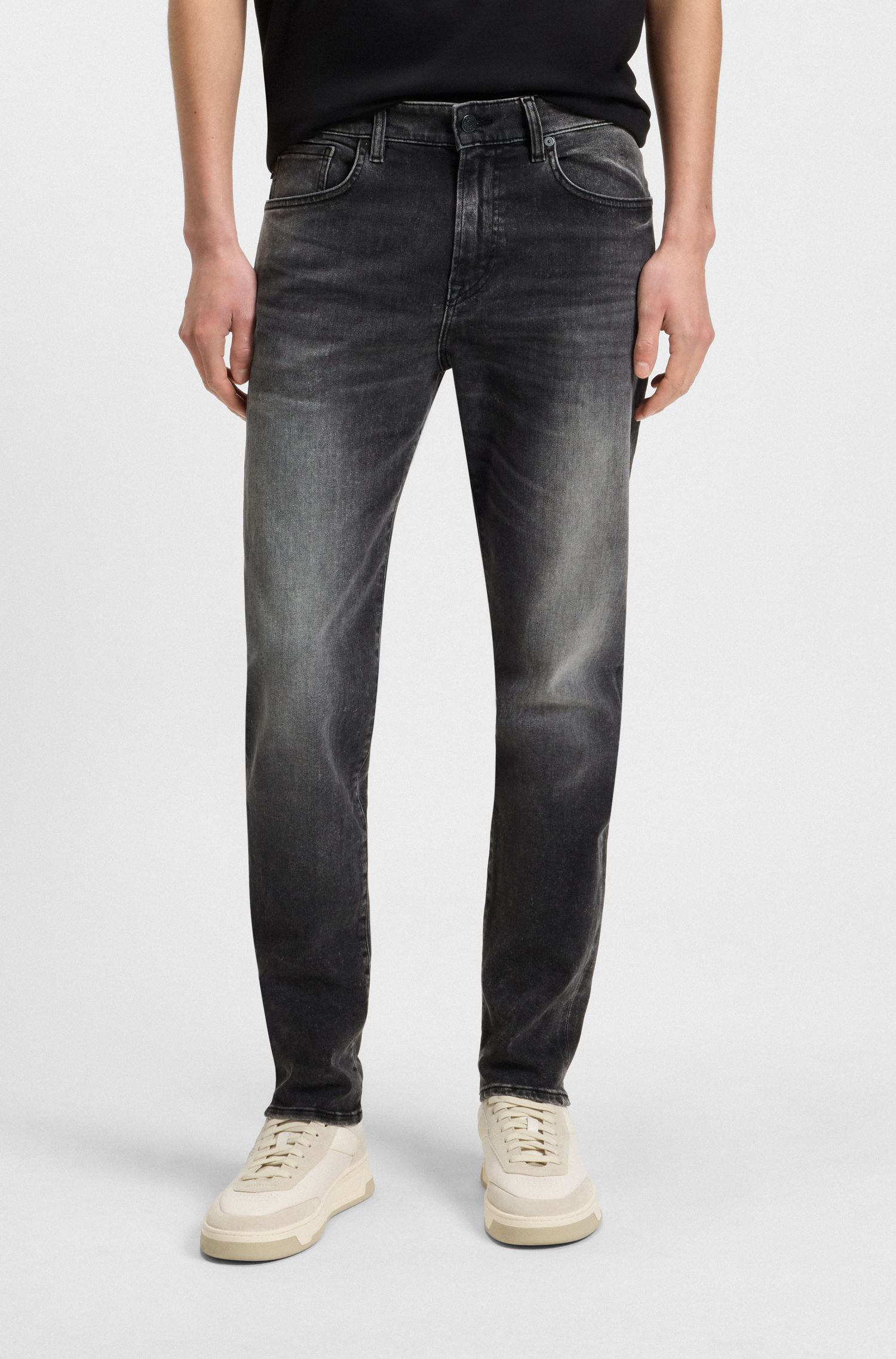 【BOSS博斯】黑色柔软锥形牛仔裤