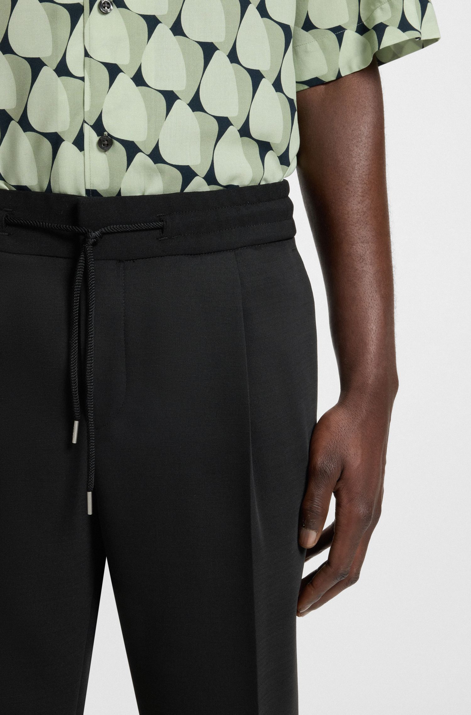 【HUGO雨果】正面打褶修身长裤