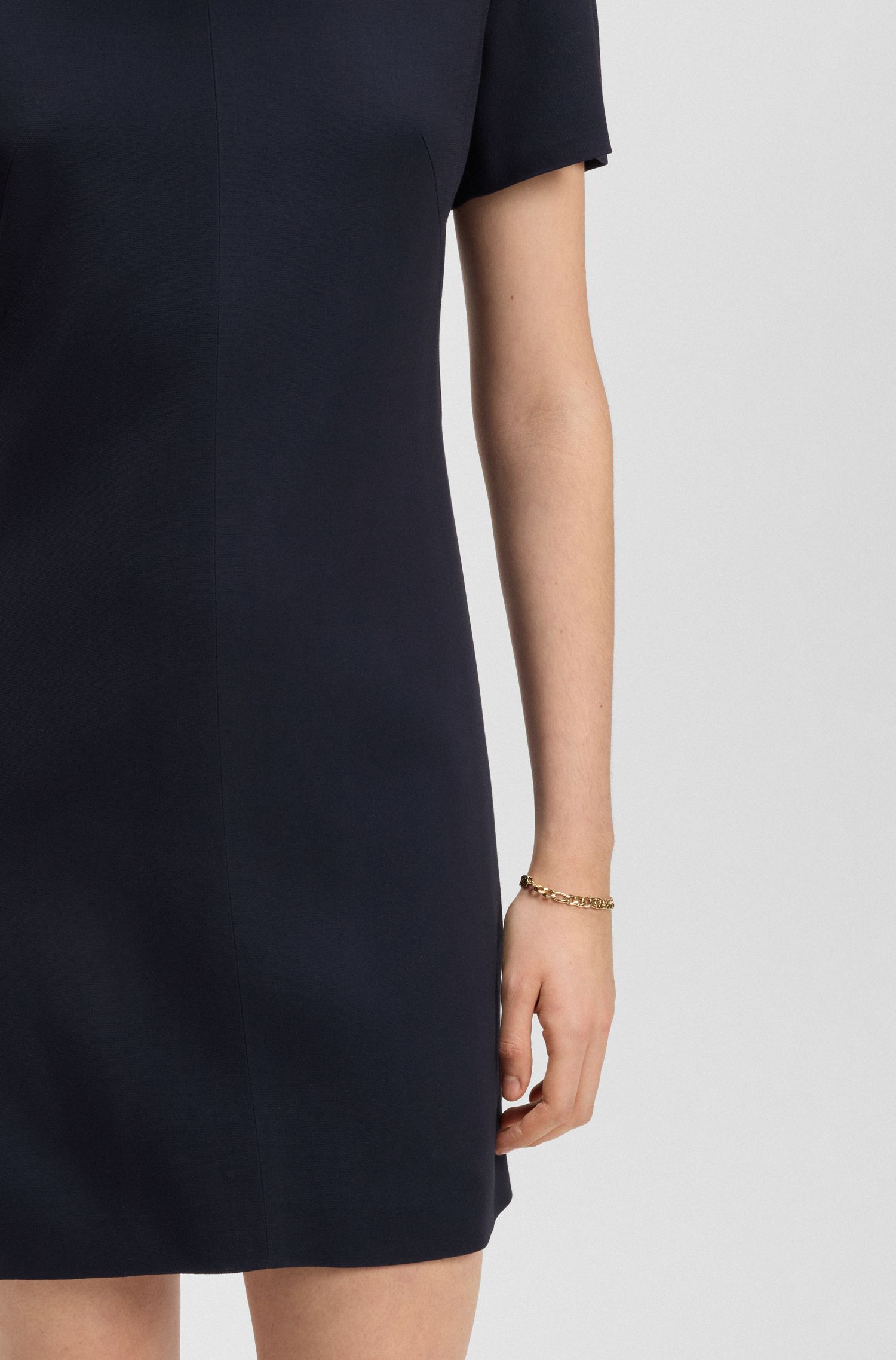 【BOSS博斯】柔软绉纱直筒连衣裙