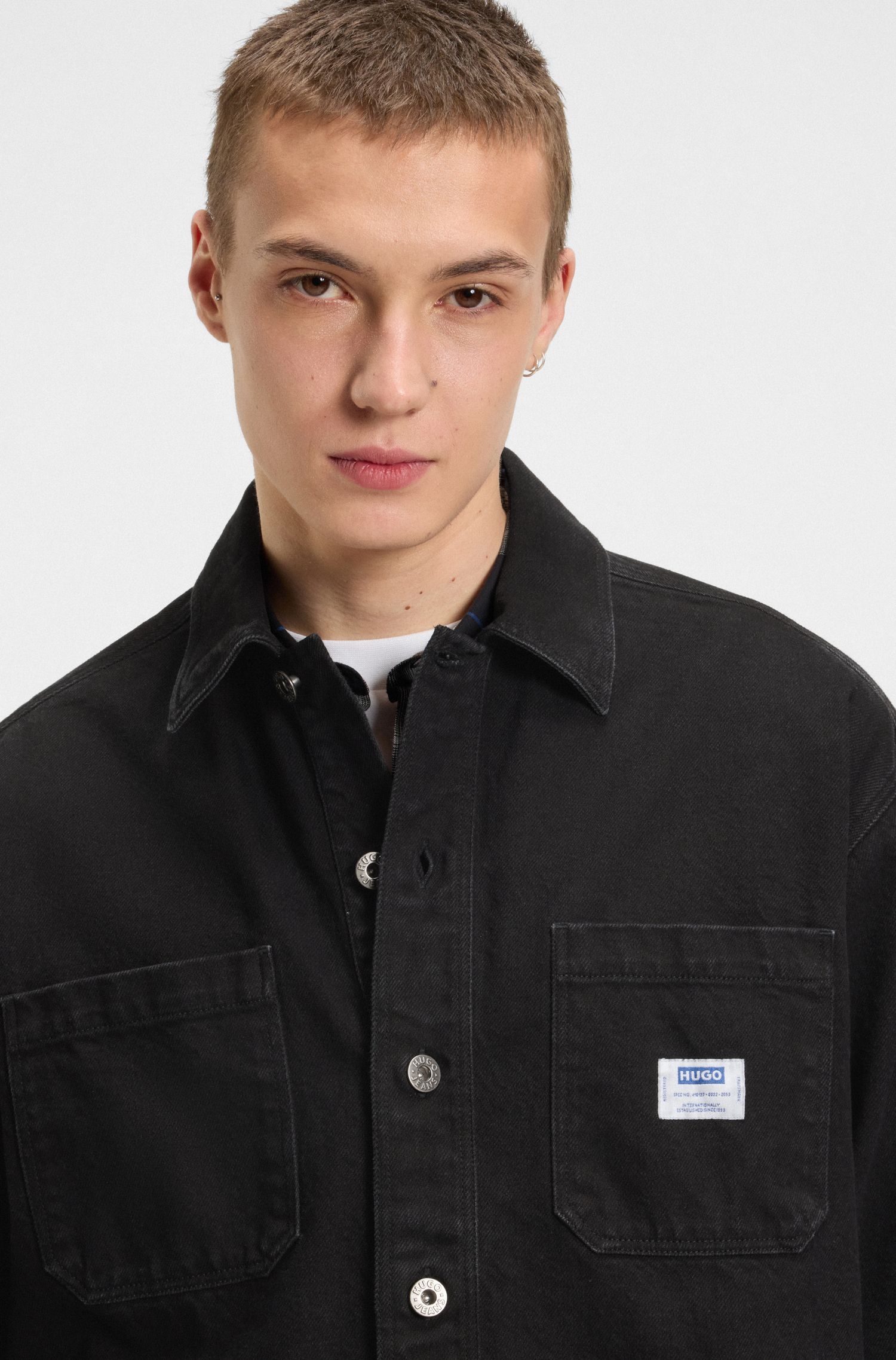 【HUGO雨果】黑色硬质牛仔布宽松版型外套衬衫
