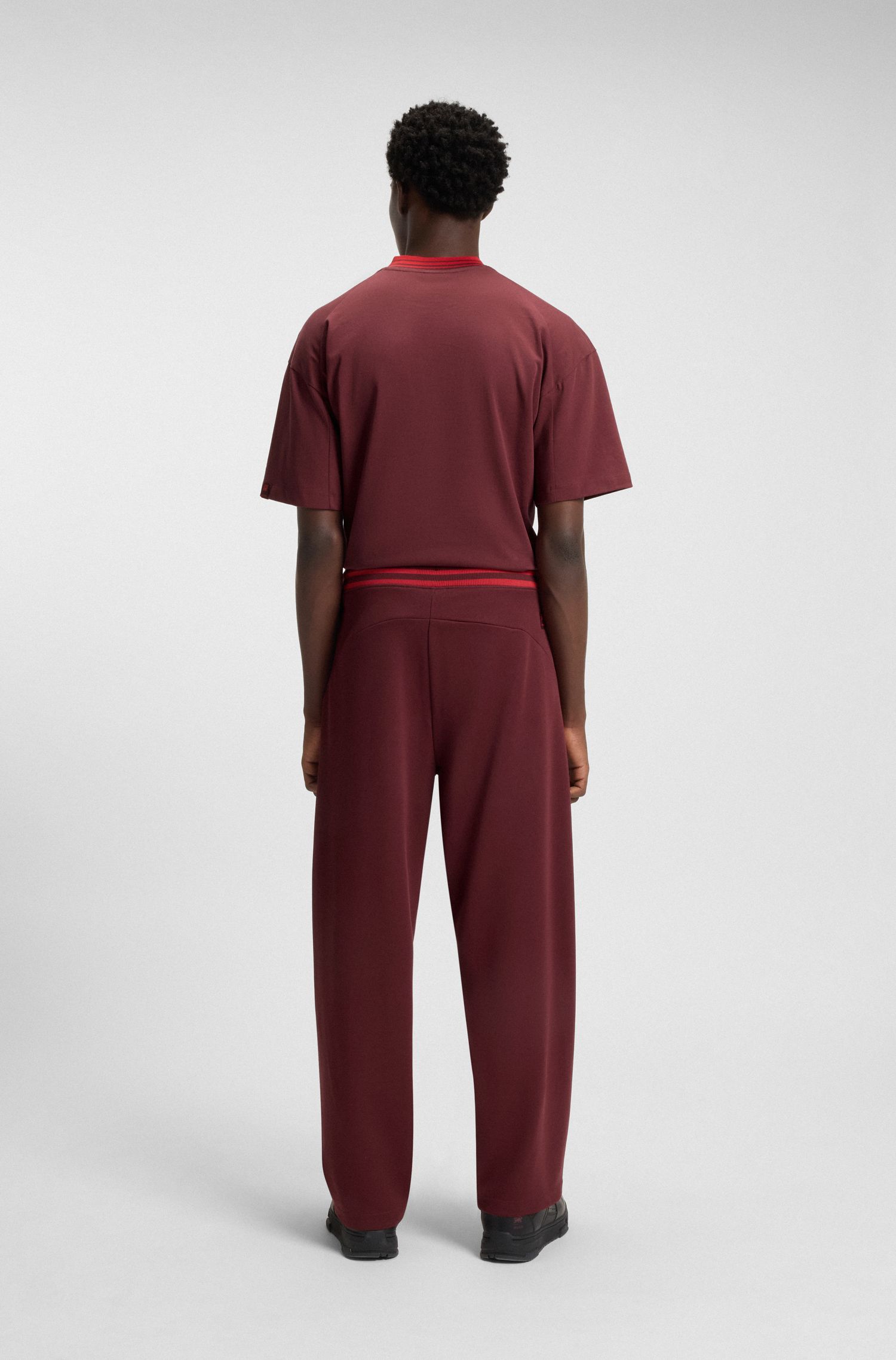 HUGO x RB 文腰头宽大版型运动裤