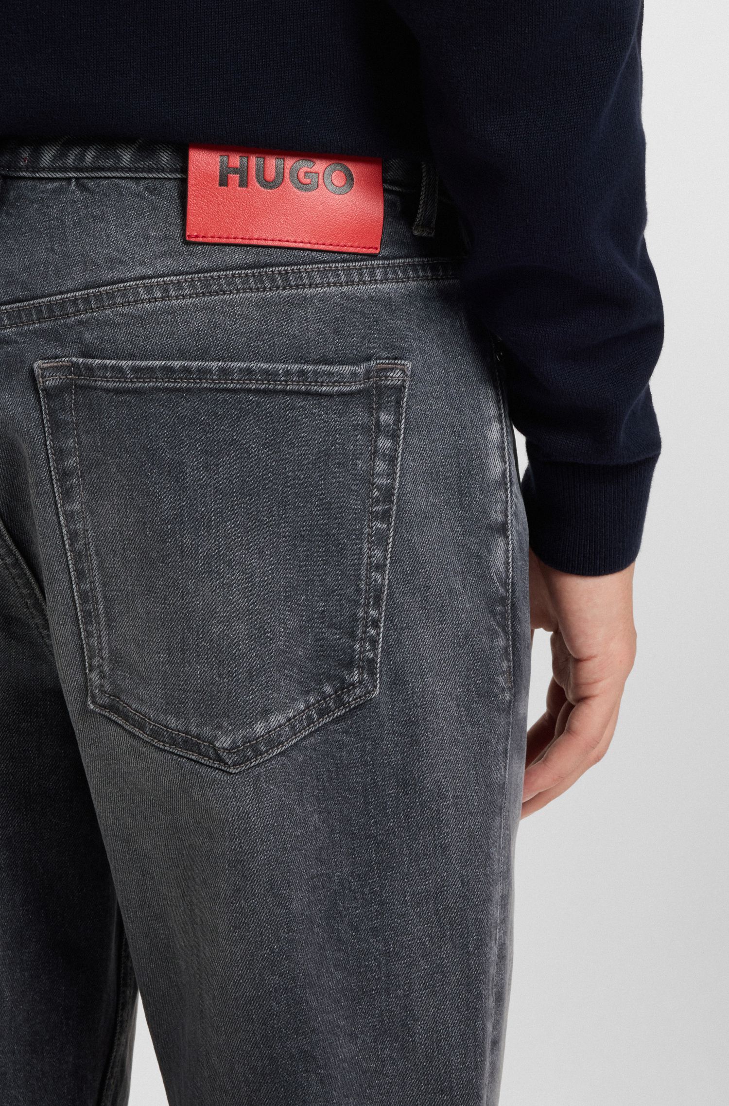 【HUGO雨果】黑色做旧锥形针织牛仔裤