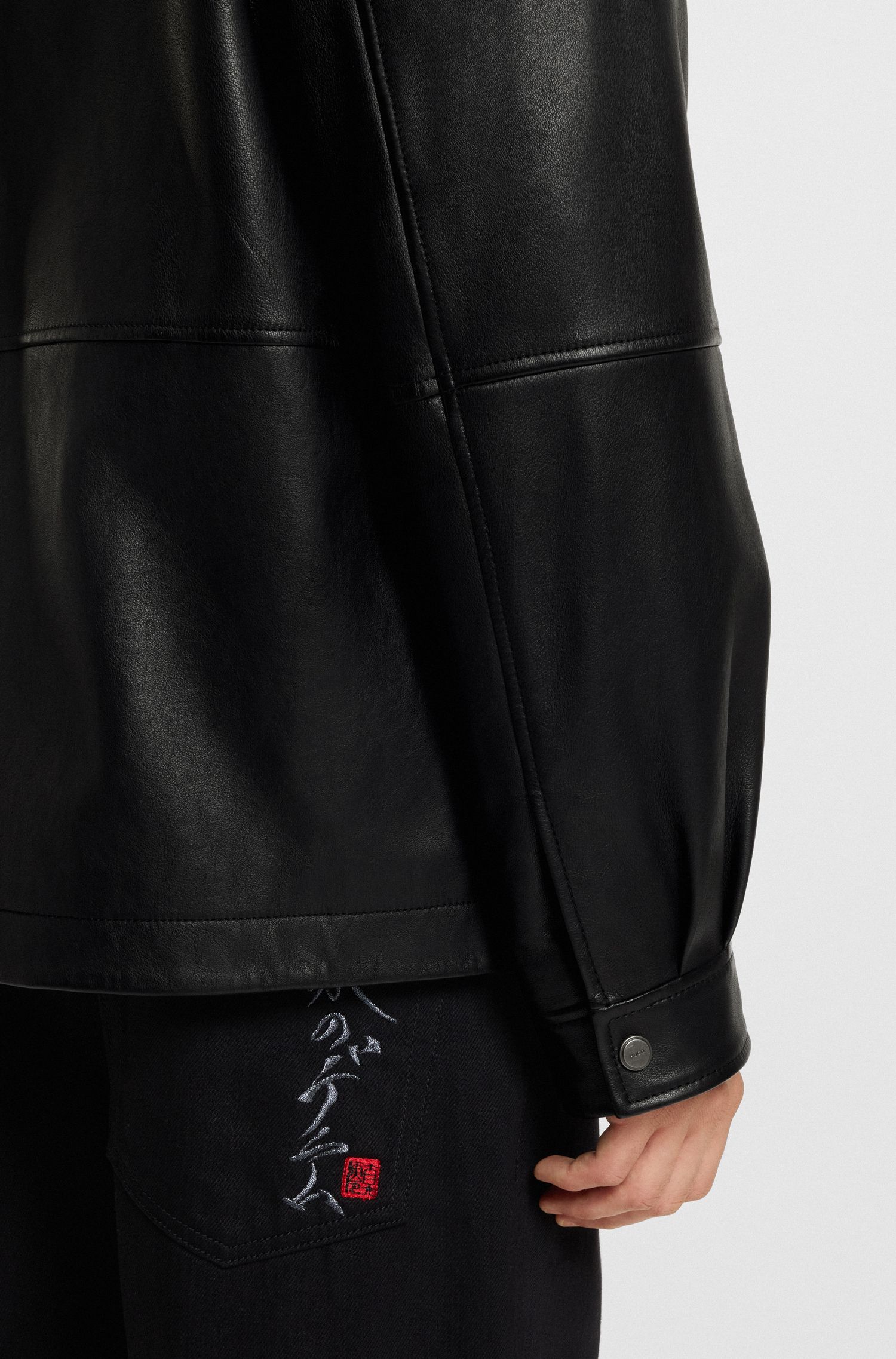 【HUGO雨果】翻盖口袋常规版型皮夹克